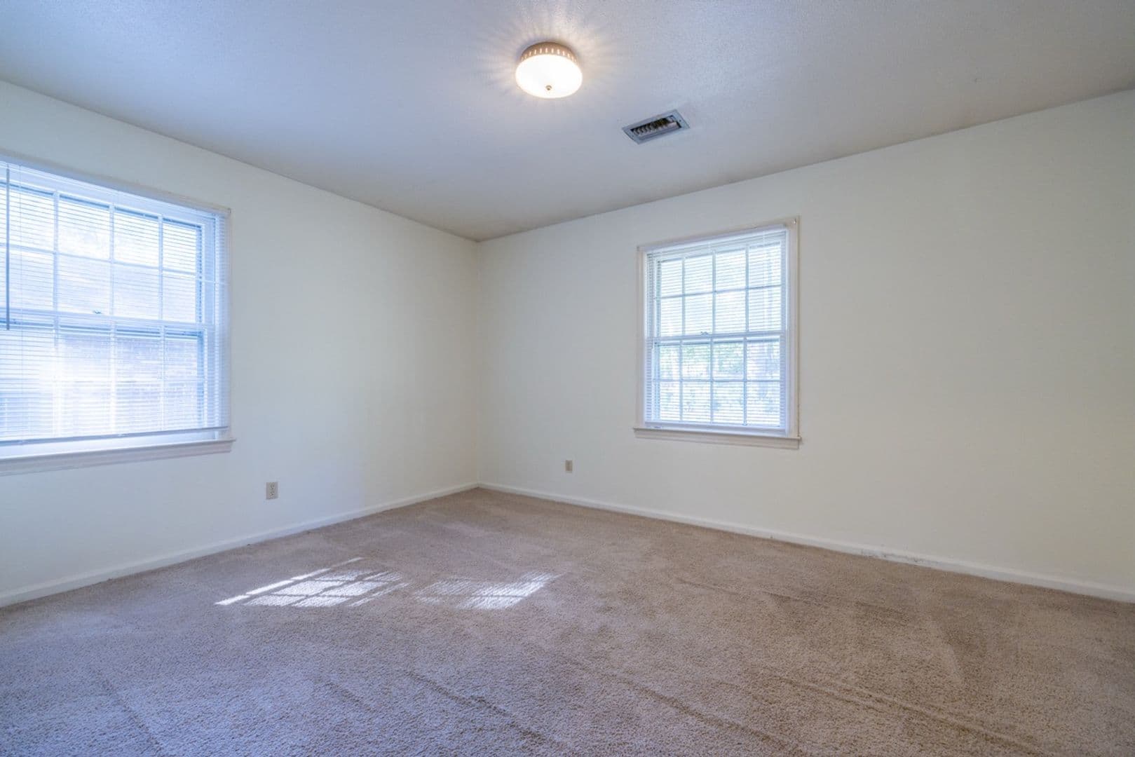 Clemson Apartment: 106 Strode Circle