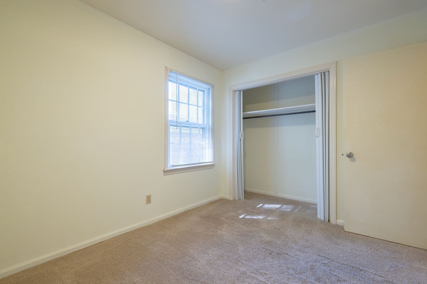 Clemson Apartment: 106 Strode Circle