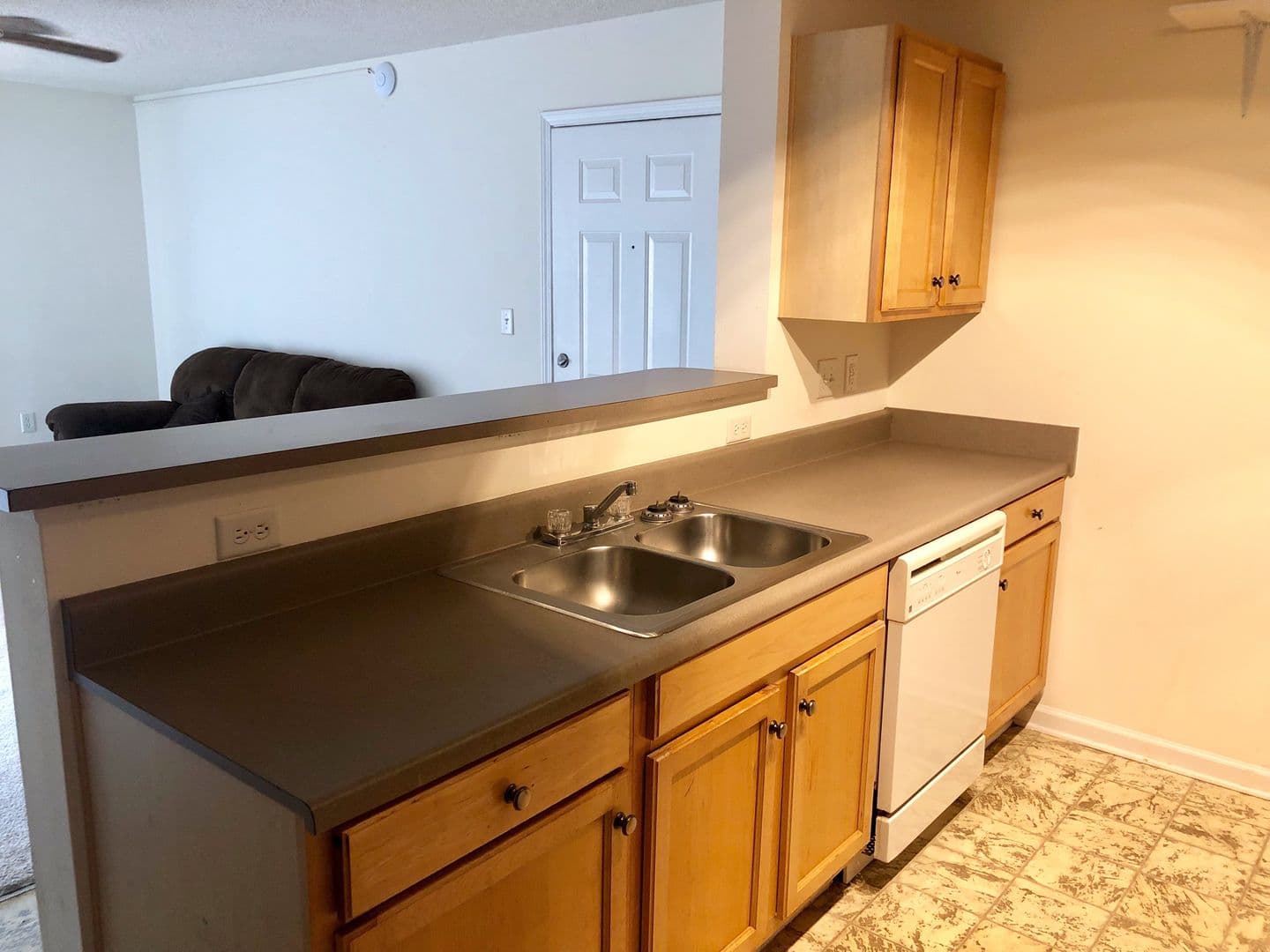 Seneca Apartment: 1301 Harts Ridge Dr