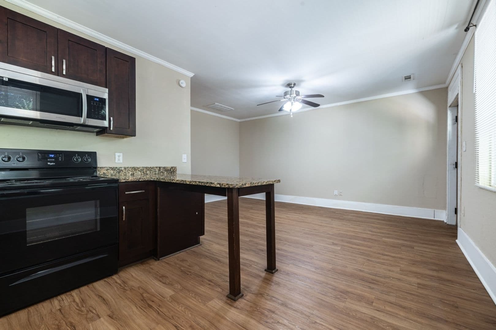 Clemson Apartment: 270 Riggs Dr