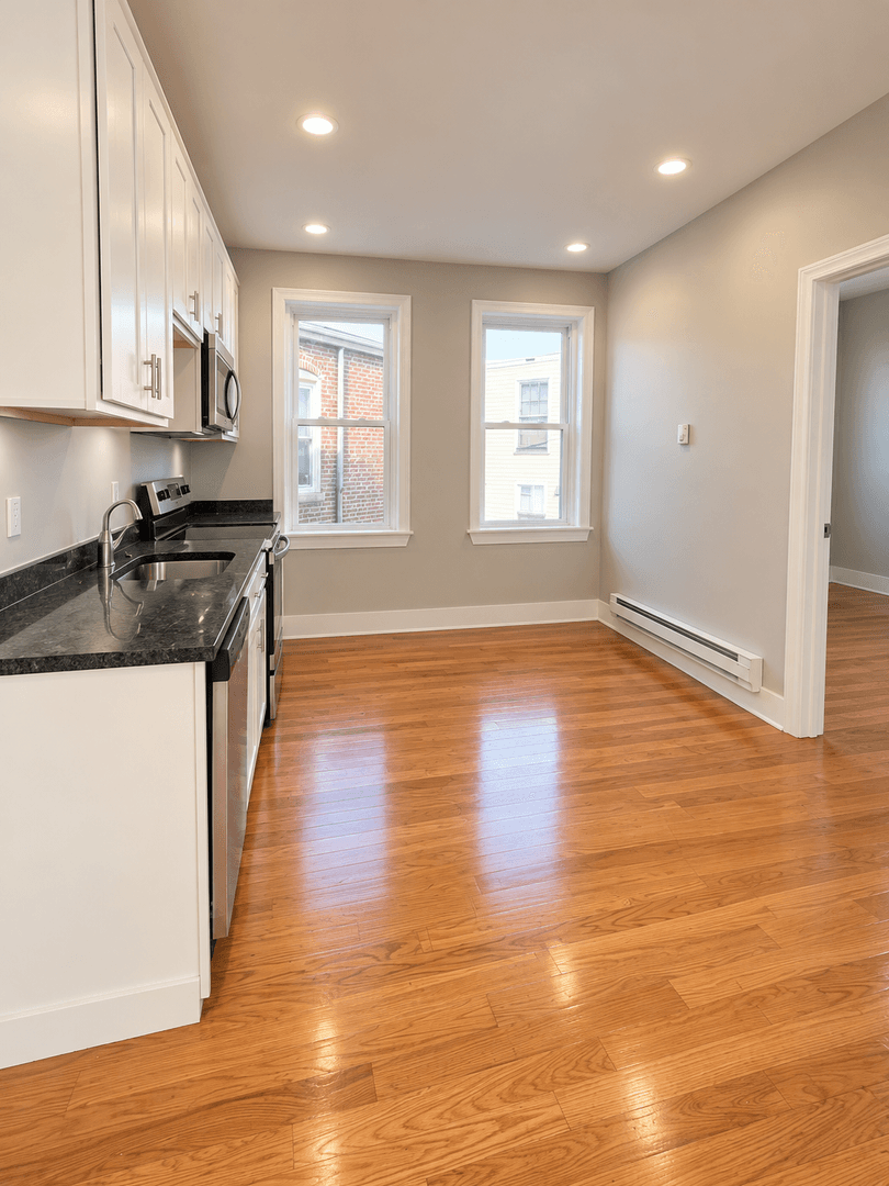 Dorchester Apartment: 316-324 Talbot Avenue
