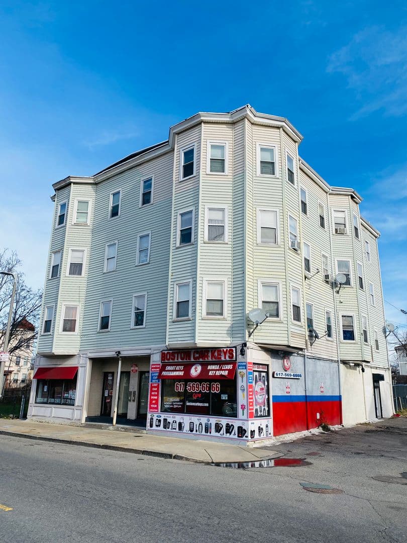 Roxbury Apartment: 194-200 Blue Hill Avenue