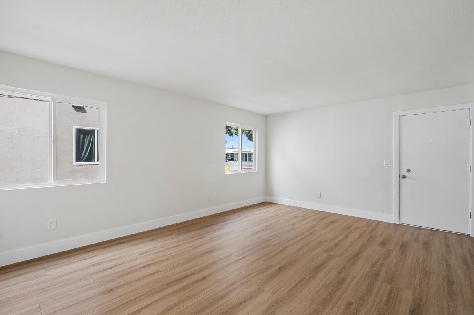 Costa Mesa Apartment: 121 E. Bay Street