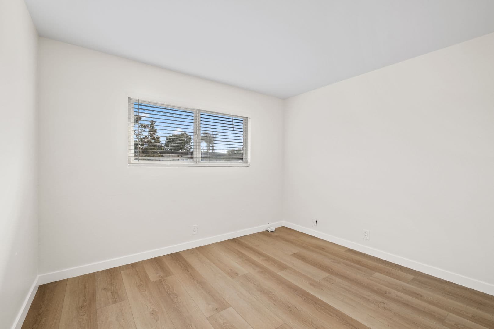 Costa Mesa Apartment: 121 E. Bay Street