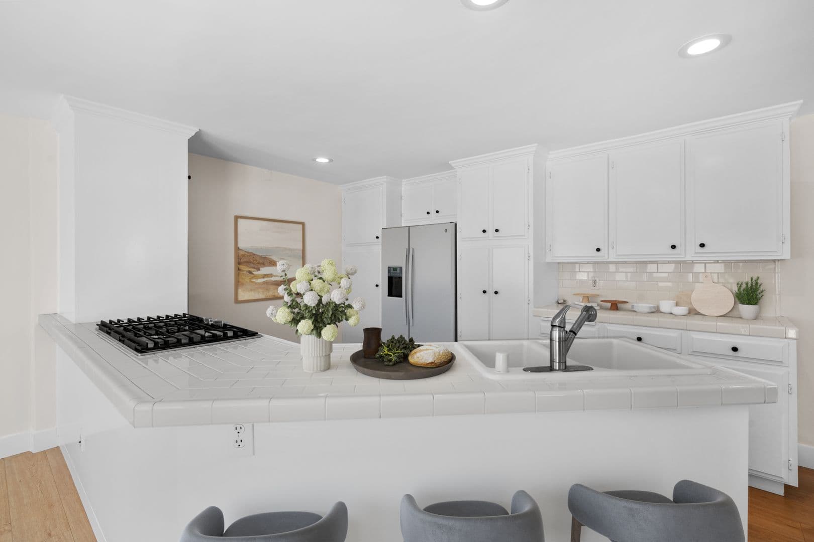 Costa Mesa Apartment: 1637 Irvine Avenue
