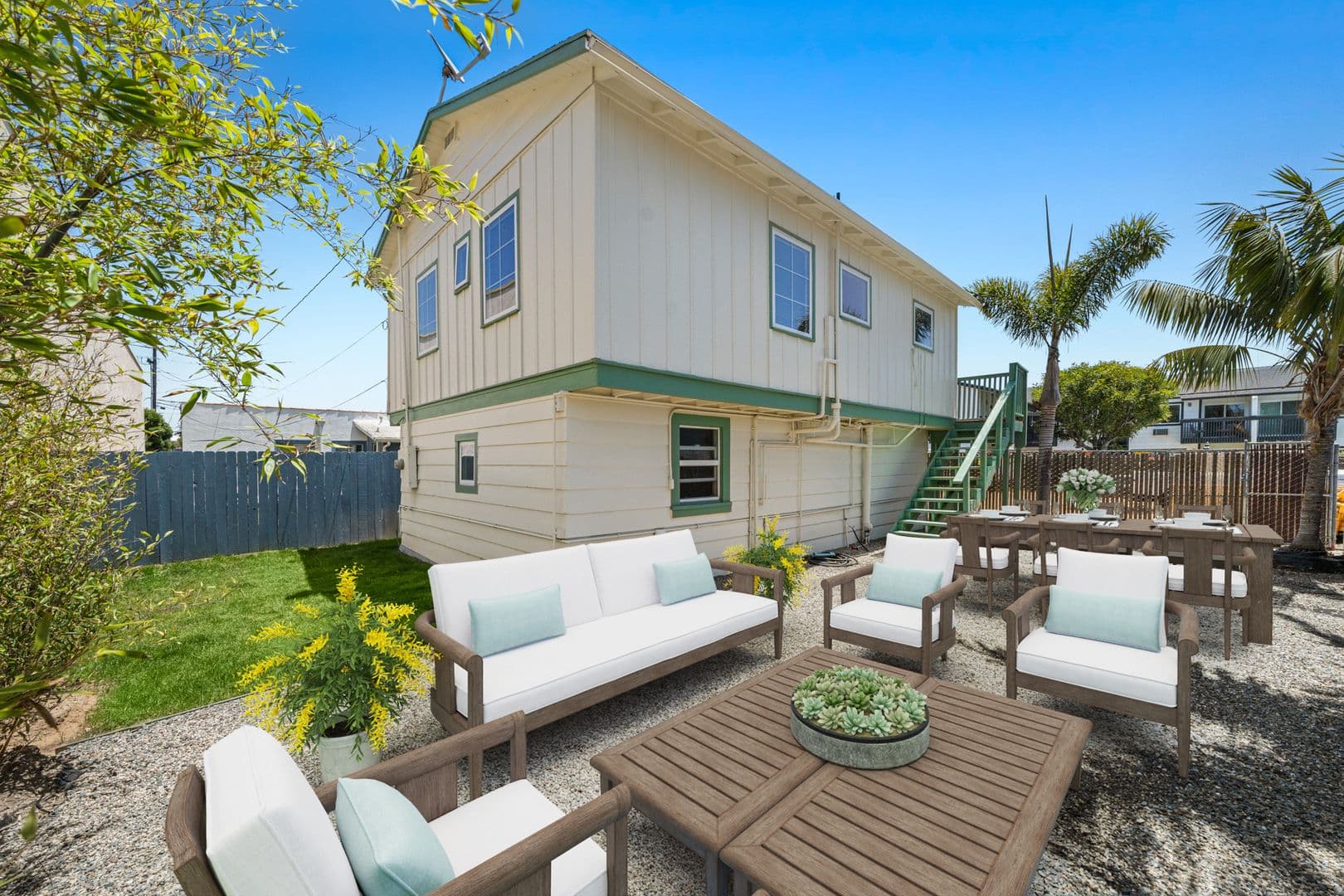 Costa Mesa Apartment: 123 E 18th Street