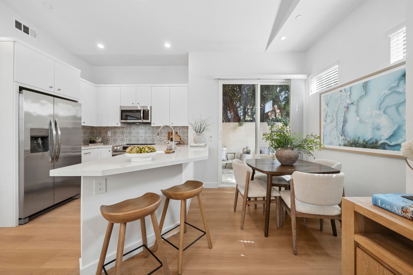 Costa Mesa Apartment: 376 Hamilton Street