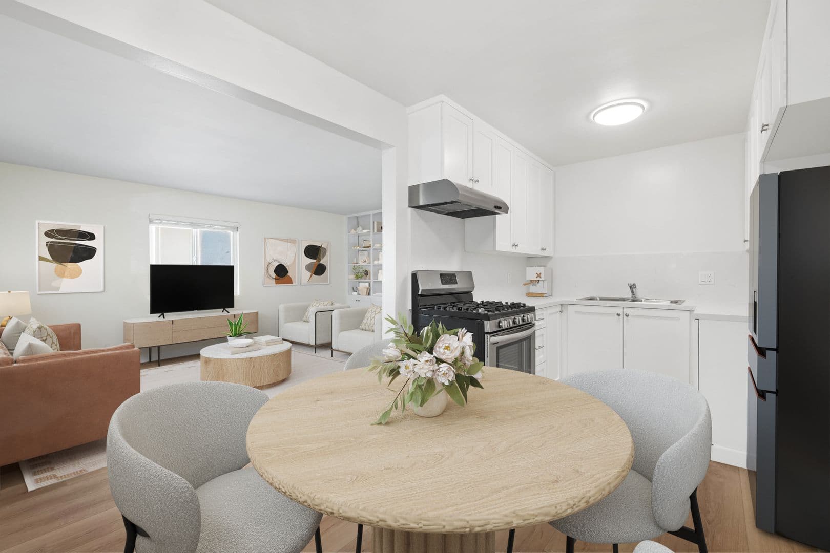 Costa Mesa Apartment: 121 E. Bay Street
