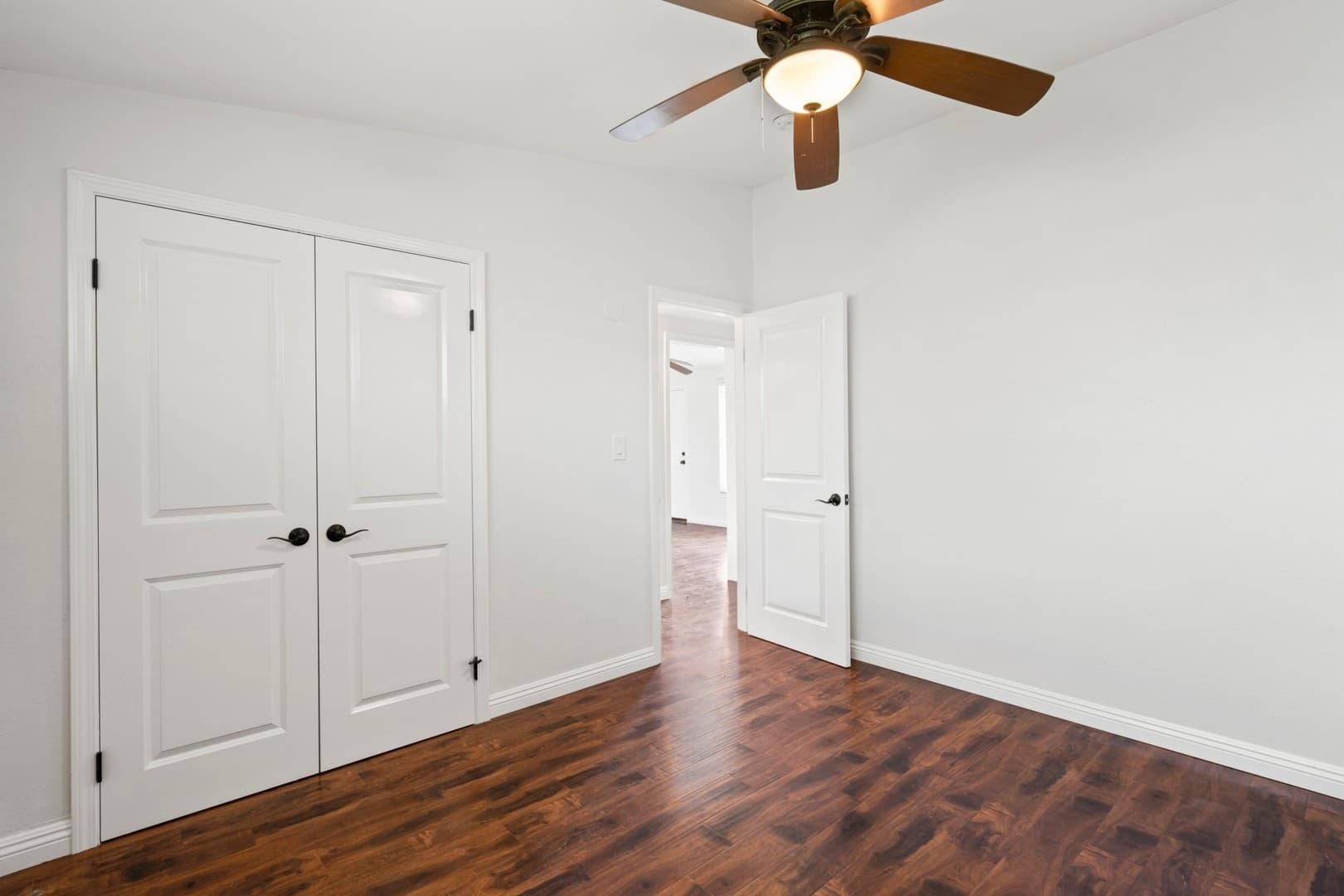 Costa Mesa Apartment: 241 E 18th Street