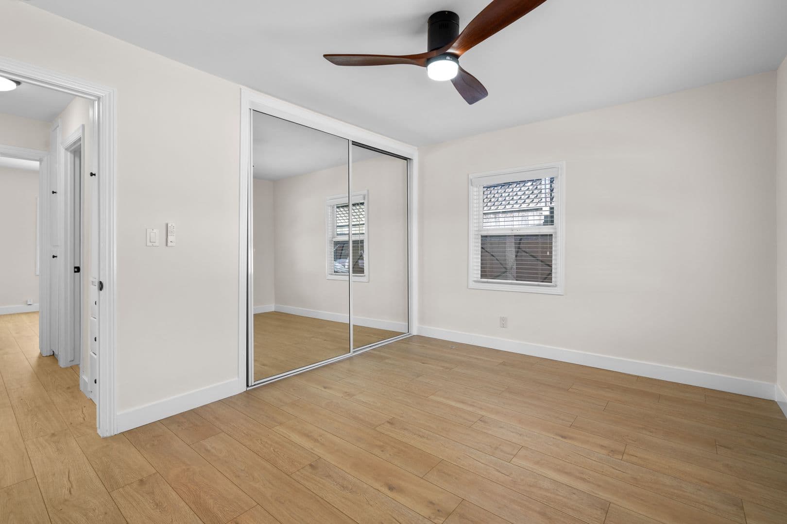 Costa Mesa Apartment: 1637 Irvine Avenue