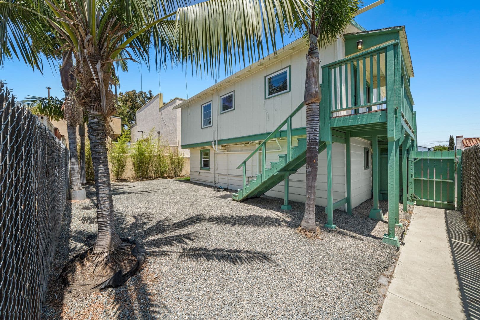 Costa Mesa Apartment: 123 E 18th Street