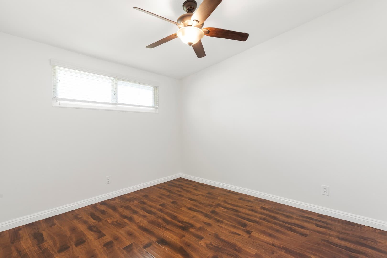Costa Mesa Apartment: 241 E 18th Street