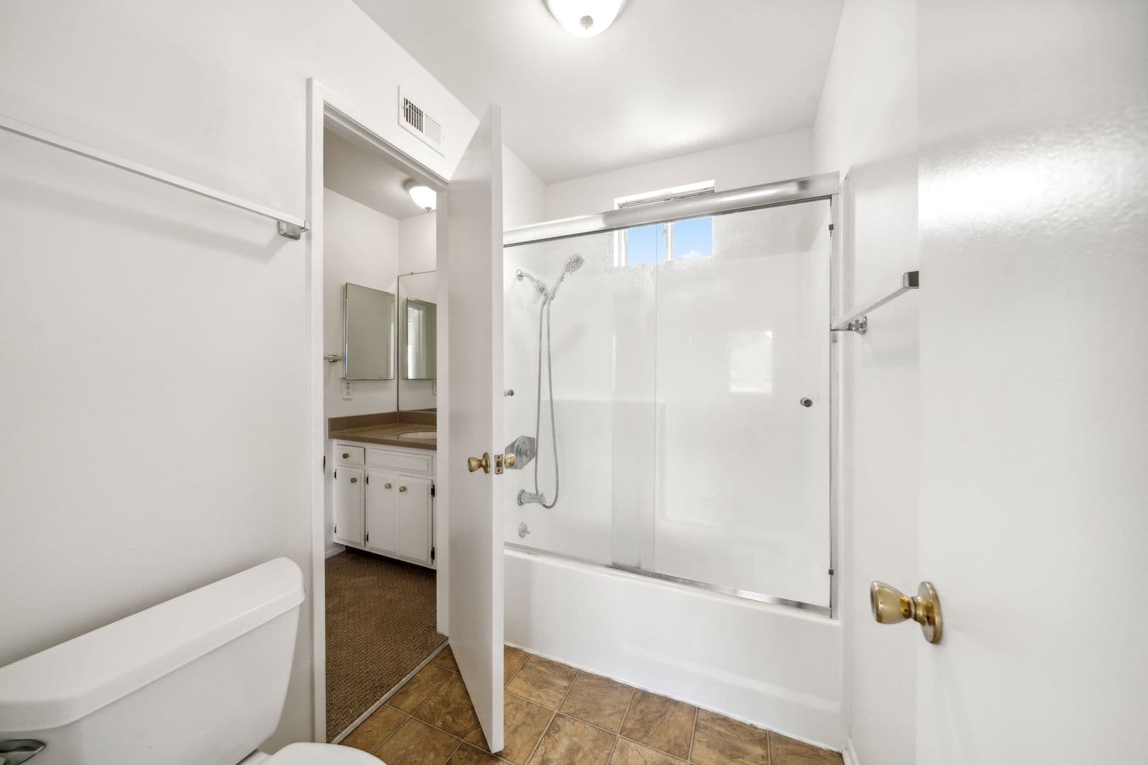 Costa Mesa Apartment: 1787 Tustin Ave