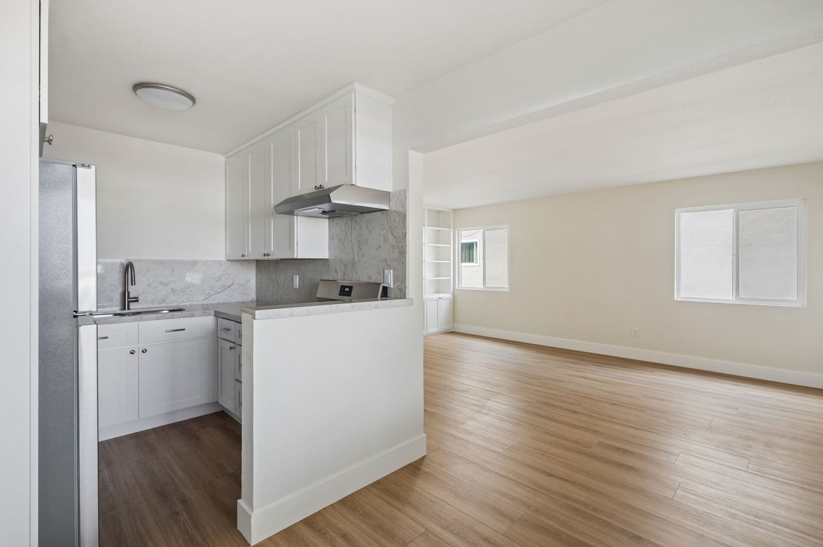 Costa Mesa Apartment: 121 E. Bay Street