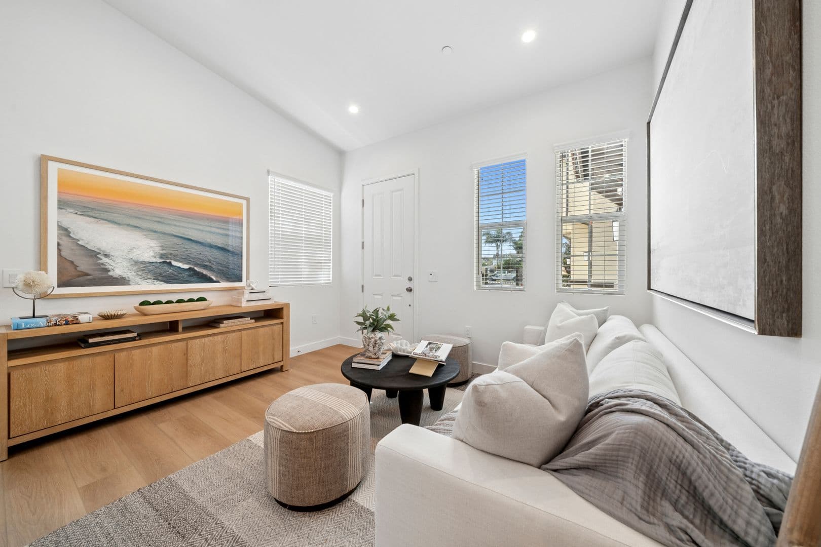 Costa Mesa Apartment: 376 Hamilton Street