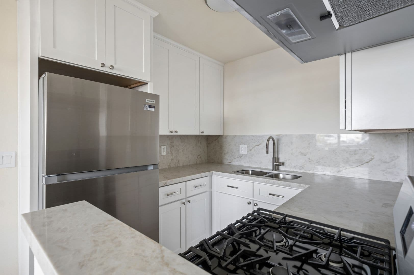Costa Mesa Apartment: 121 E. Bay Street