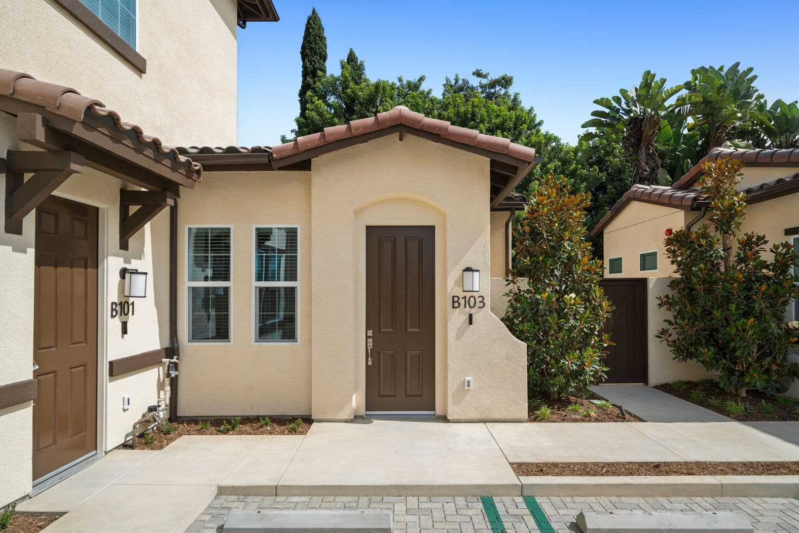 Costa Mesa Apartment: 376 Hamilton Street