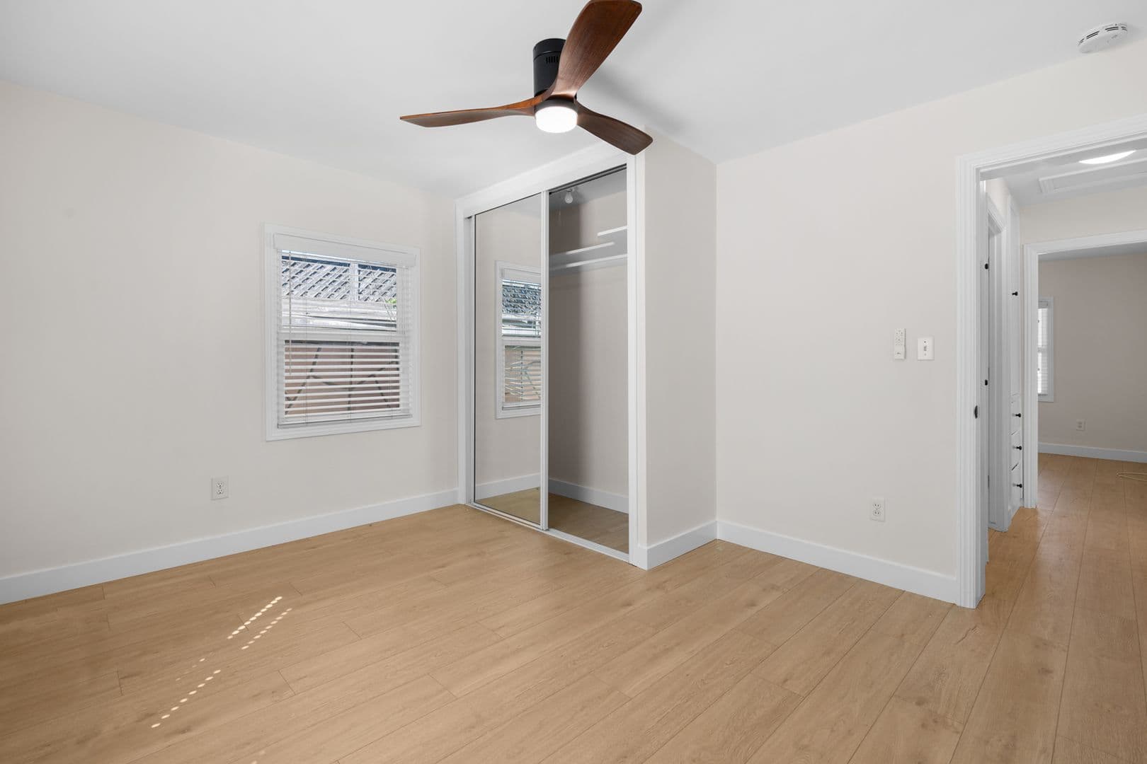 Costa Mesa Apartment: 1637 Irvine Avenue
