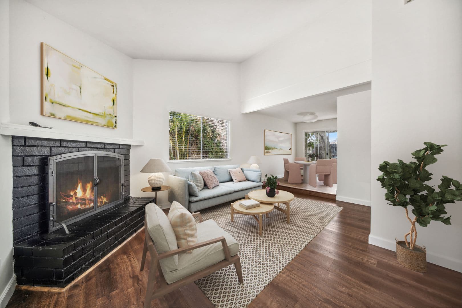 Costa Mesa Apartment: 1787 Tustin Ave