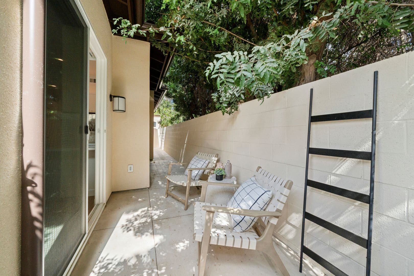 Costa Mesa Apartment: 376 Hamilton Street