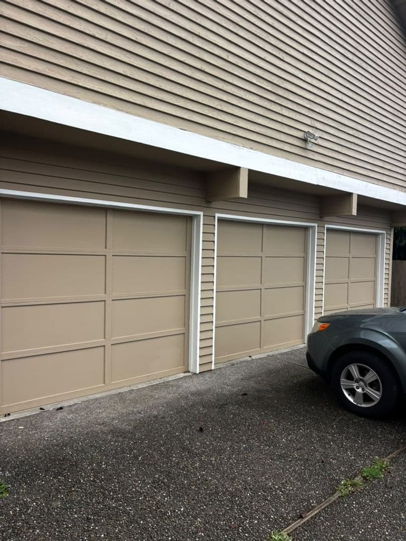 Everett Townhome: 3410 Rockefeller Ave