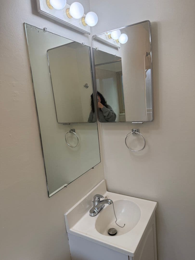 Seattle Apartment: 601 E Roy St
