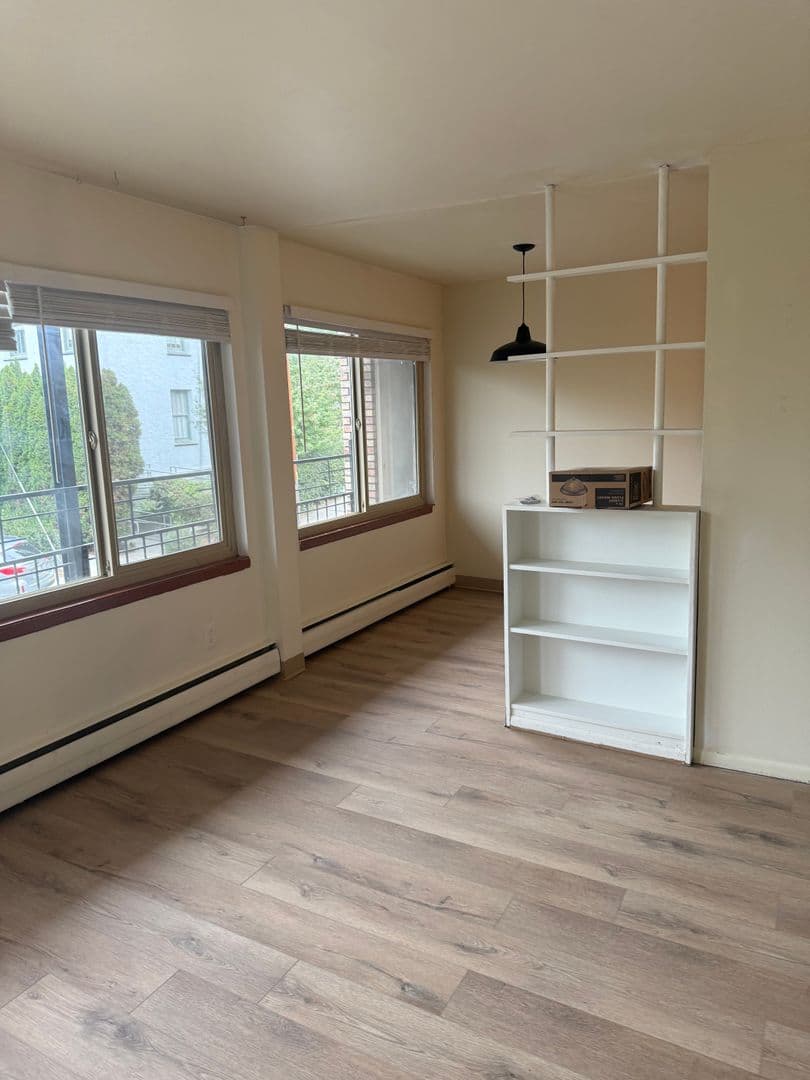 Seattle Apartment: 601 E Roy St