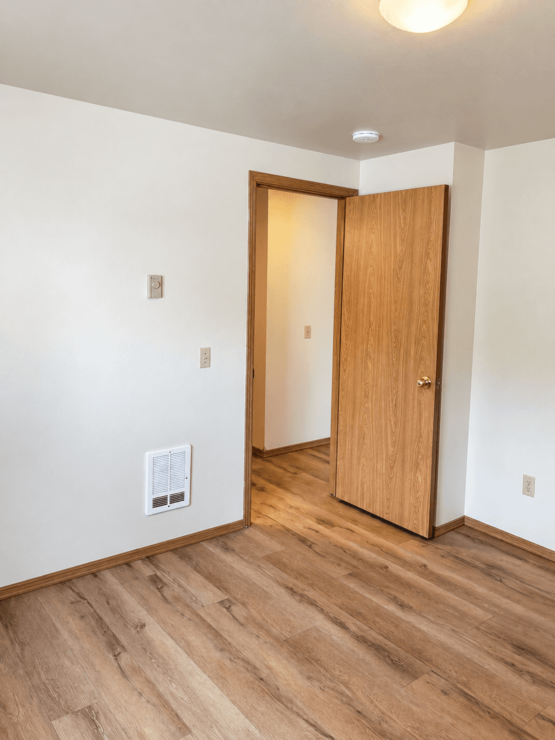 Everett Townhome: 3410 Rockefeller Ave