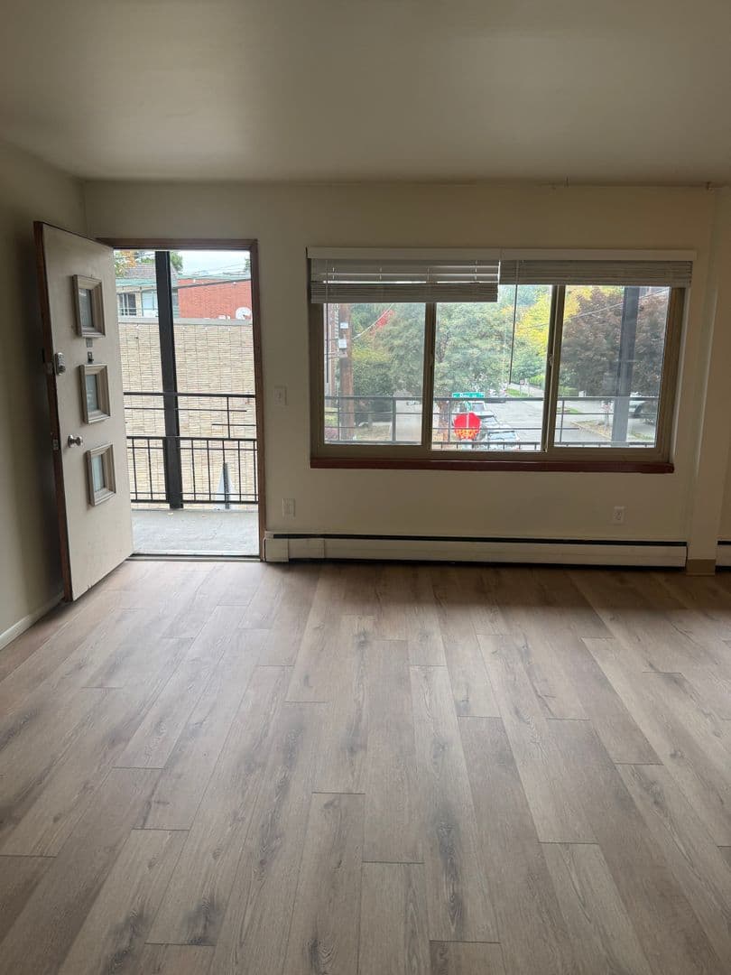 Seattle Apartment: 601 E Roy St