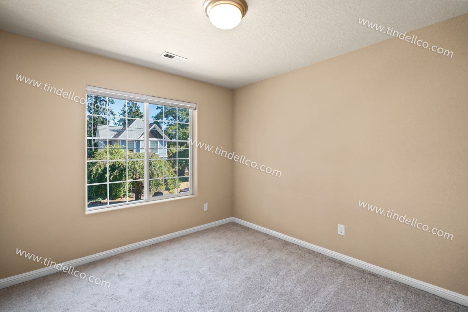 Portland House: 8223 N Foss Avenue