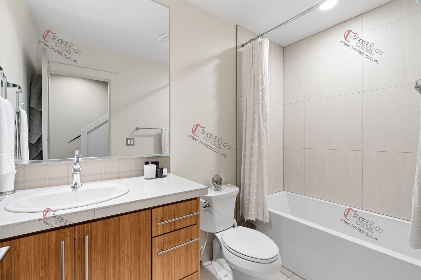 Portland Apartment: 4450 N. Michigan Avenue