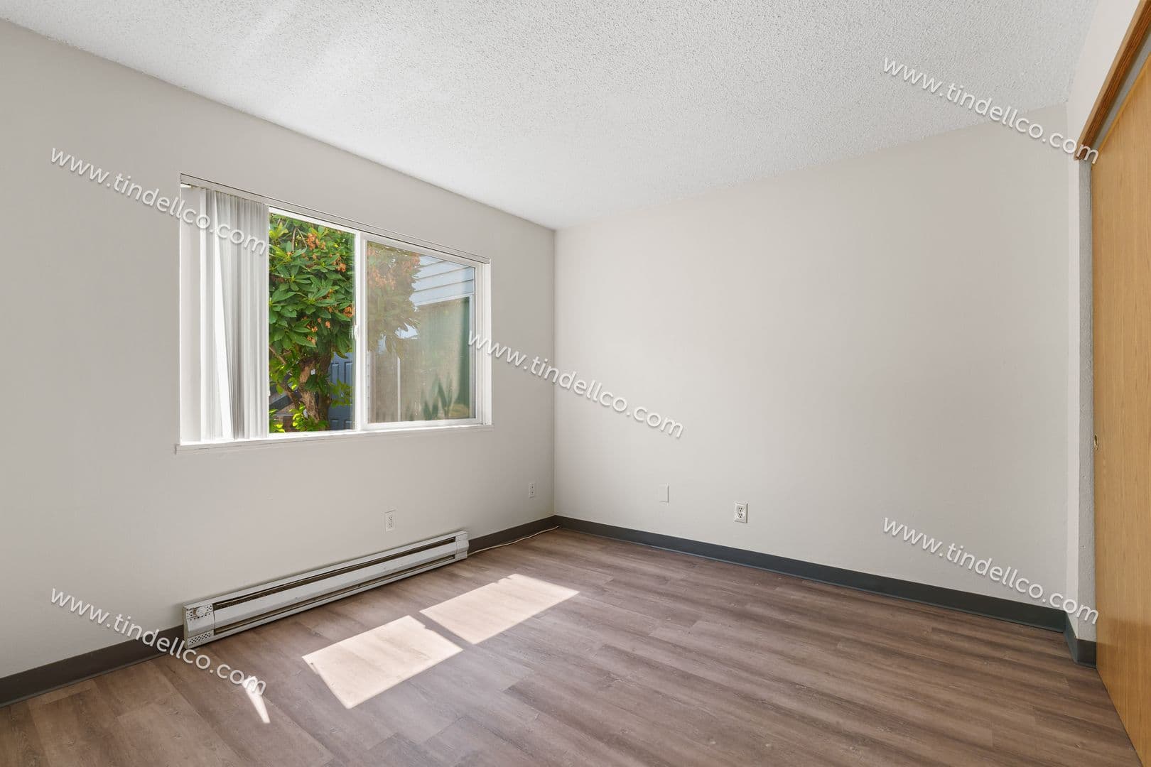 Portland Apartment: 19849 NE Halsey St
