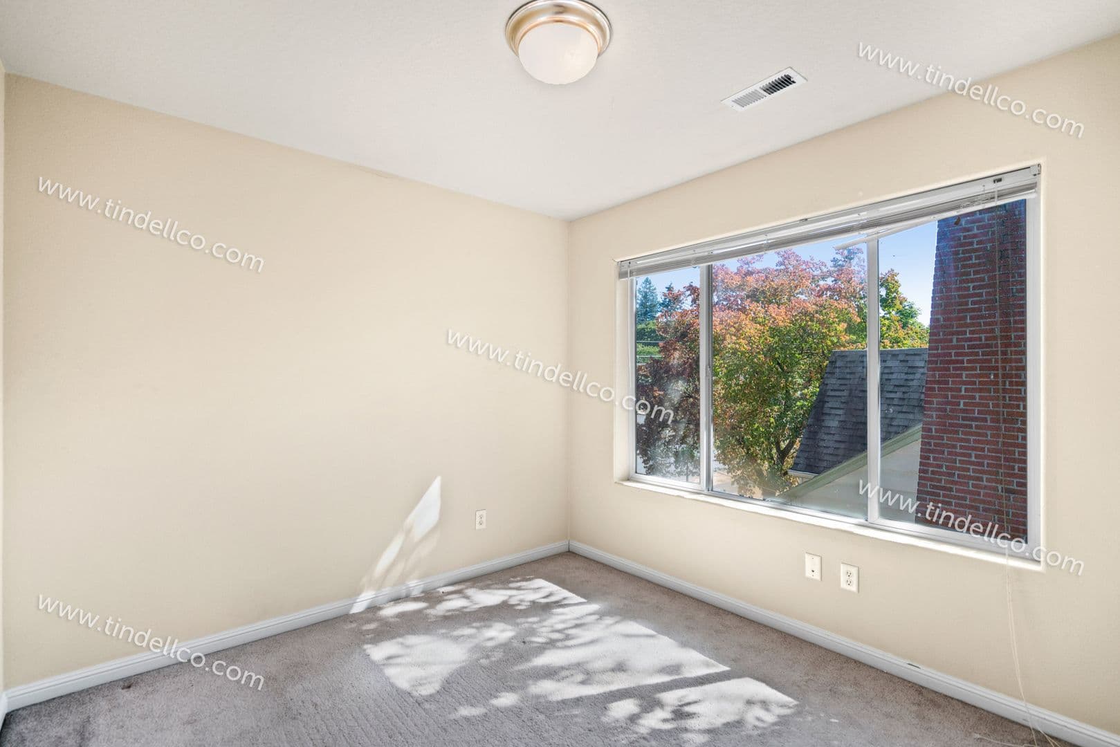 Portland House: 8223 N Foss Avenue