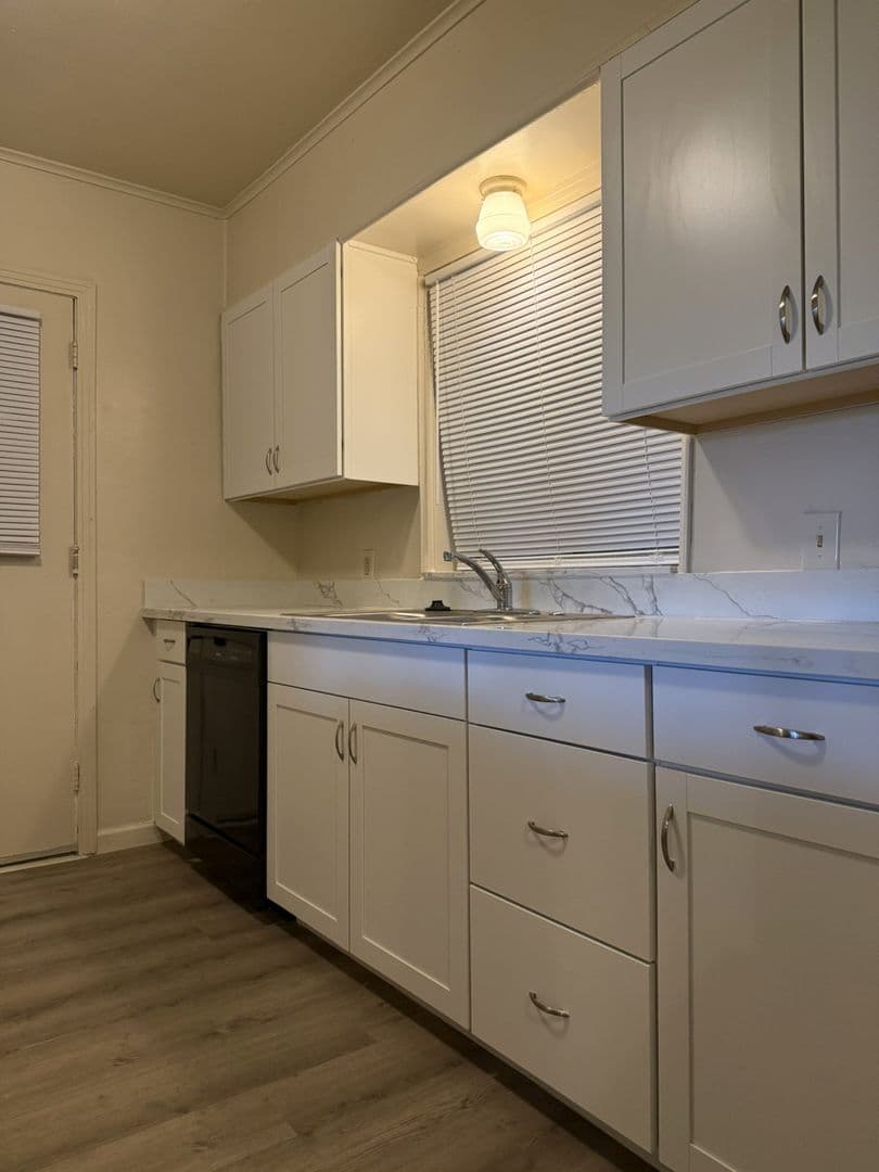 Merced House: 2451 6th Avenue