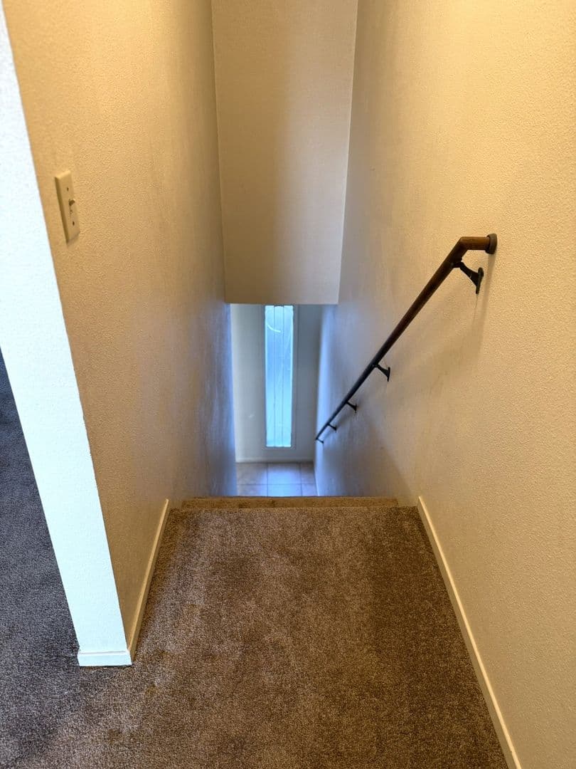 Atwater Apartment: 1285-1295 Elm Ave. (6 units)