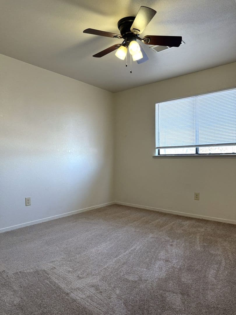 Atwater Apartment: 1285-1295 Elm Ave. (6 units)