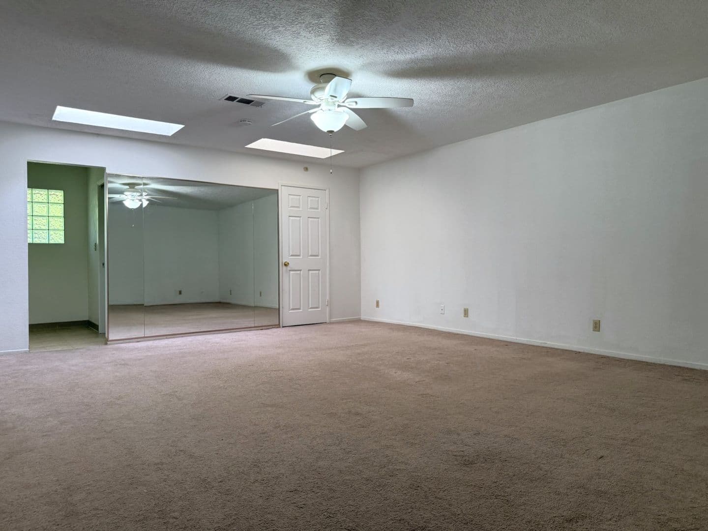 Merced House: 1399 Oregon Drive