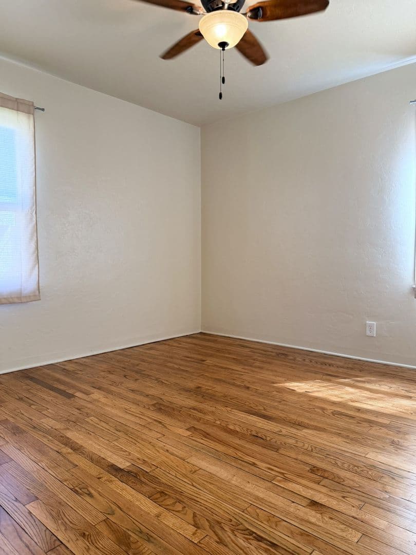 Merced House: 1820 Carol Ave