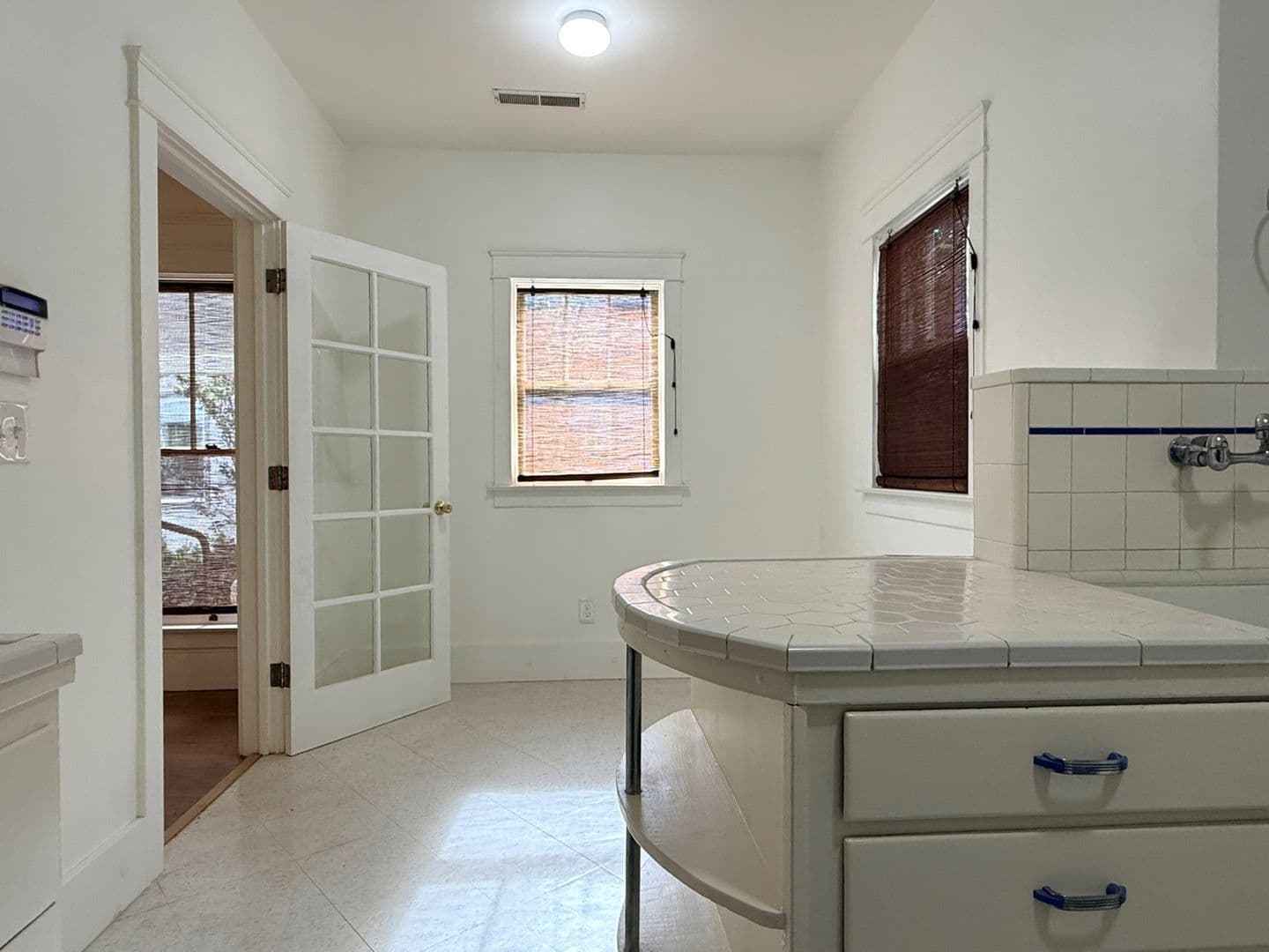 Merced House: 838 W 19th St.