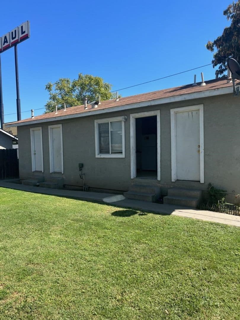 Merced Apartment: 328 W. 13th St.(House & Triplex)