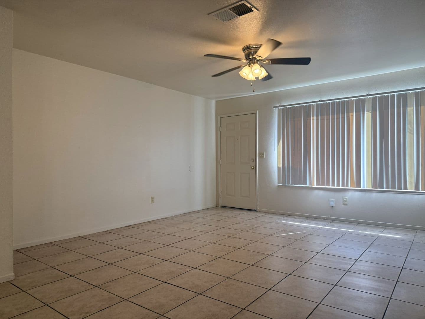 Atwater Apartment: 1285-1295 Elm Ave. (6 units)