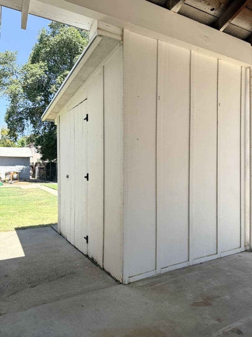 Merced Apartment: 823 W 21st St.