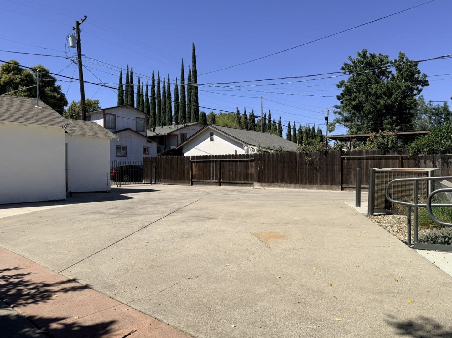 Merced House: 838 W 19th St.