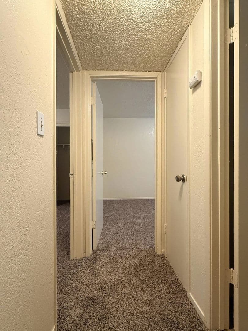 Merced Apartment: 2591 - 2597 Glen Avenue