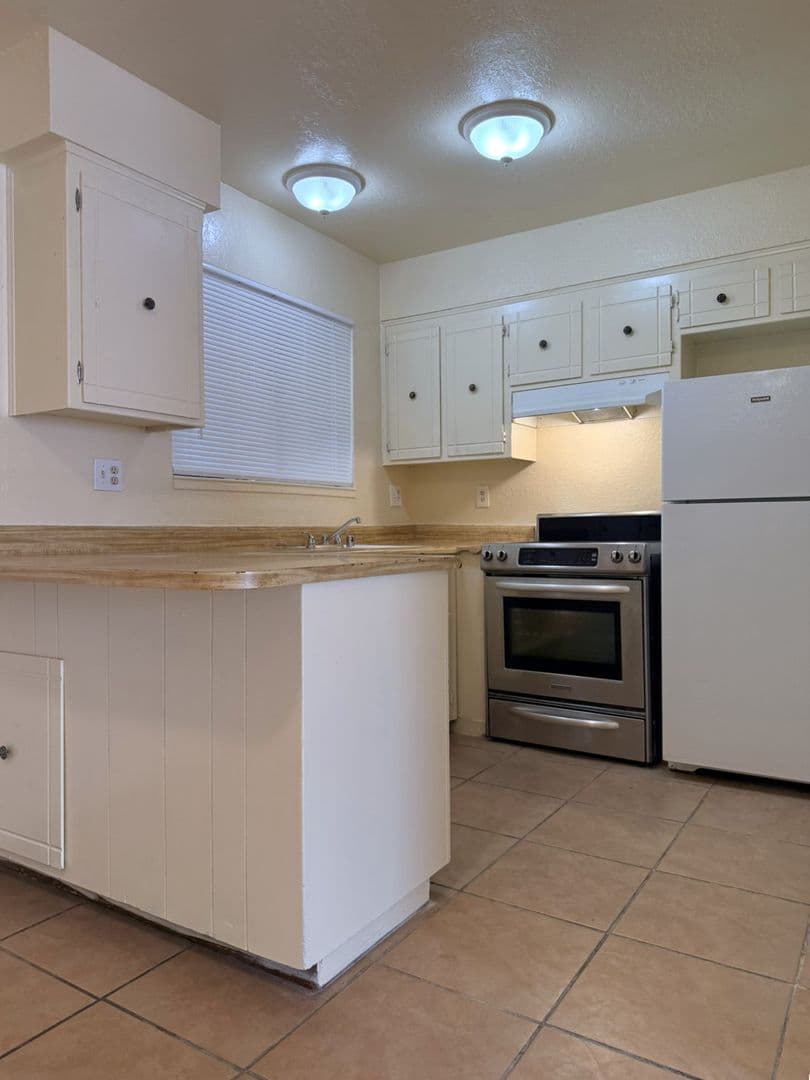 Merced Apartment: 2591 - 2597 Glen Avenue
