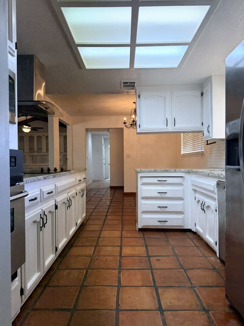 Merced House: 1399 Oregon Drive