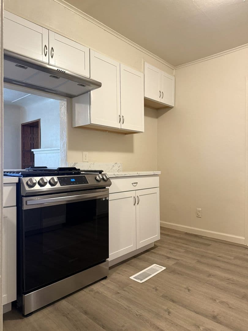 Merced House: 2451 6th Avenue
