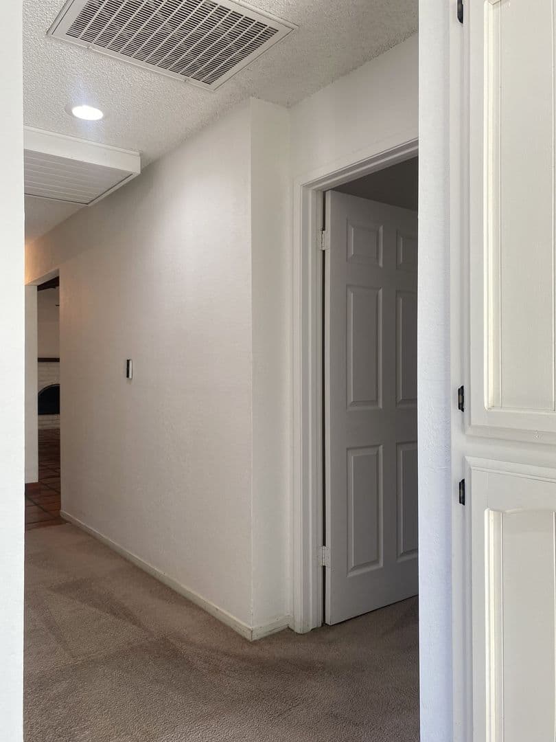 Merced House: 1399 Oregon Drive