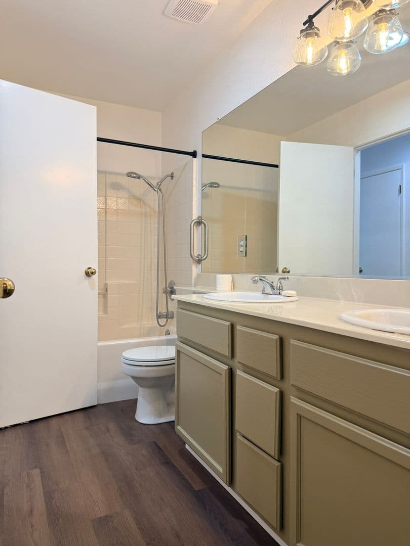 Atwater House: 997 Arrowwood Lane