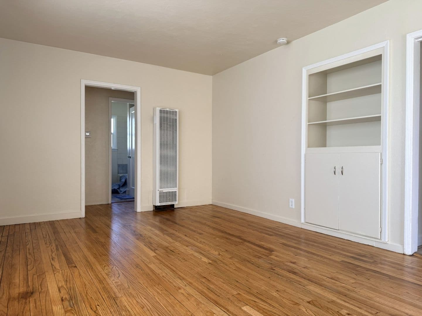 Merced House: 1820 Carol Ave